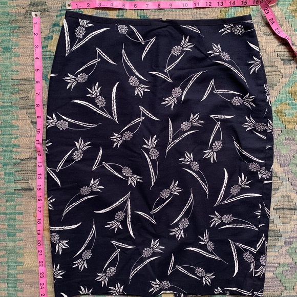 Ann Taylor Dresses & Skirts - Ann Taylor Pencil Skirt